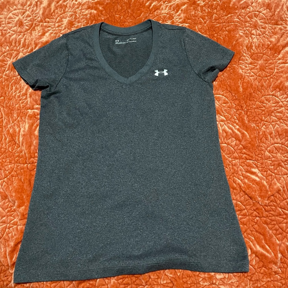 Under Armour Training Tech v neck t-shirt in gray